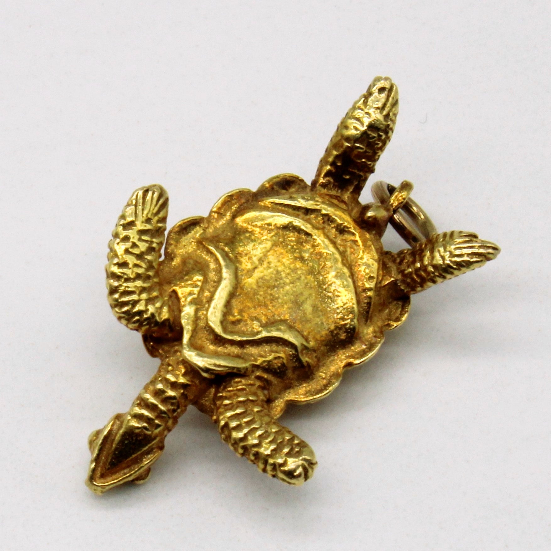 Yellow Gold Turtle Pendant |