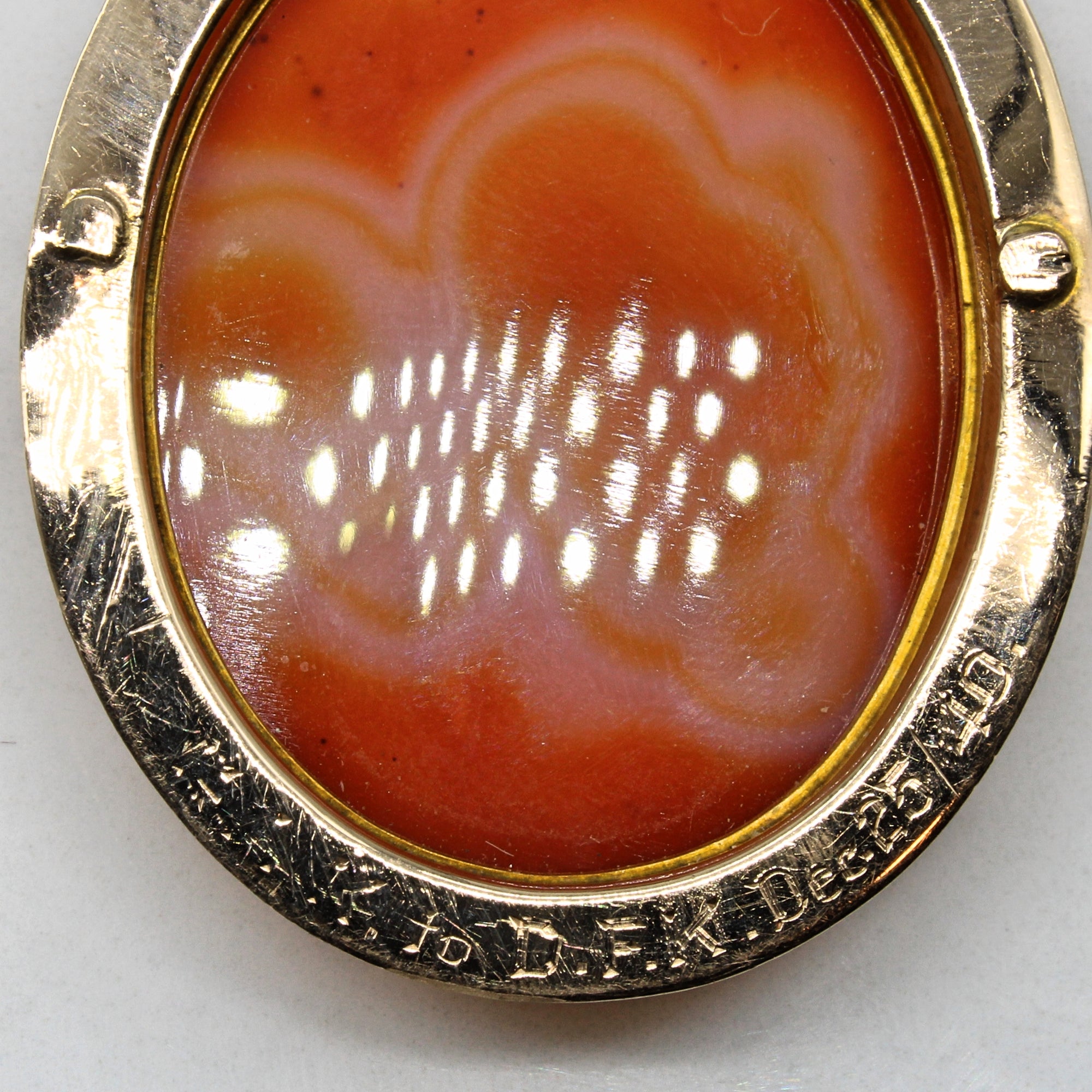 1940s Carved Agate Cameo Pendant | 38.00ct |
