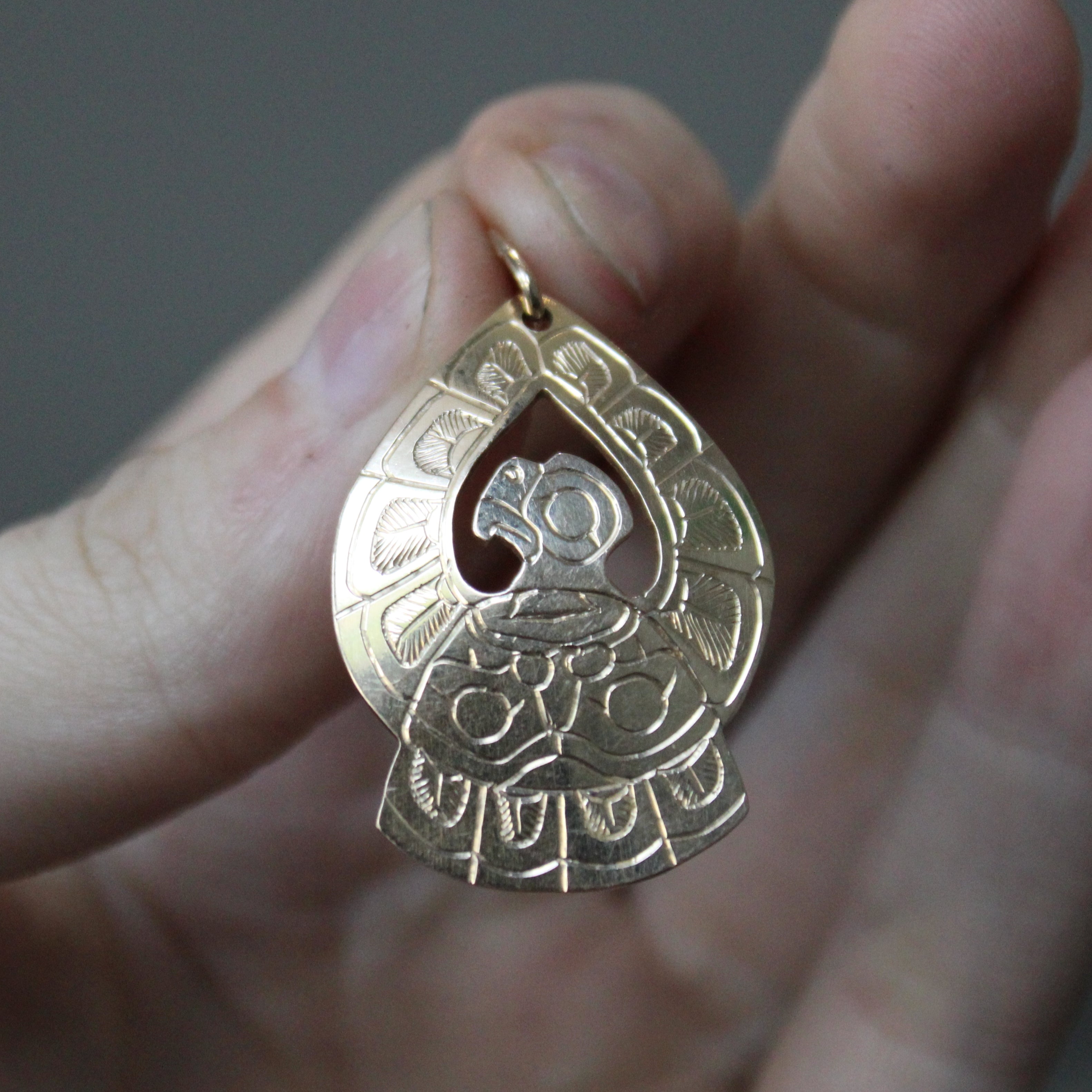 14k Yellow Gold Indigenous Eagle Art Pendant |