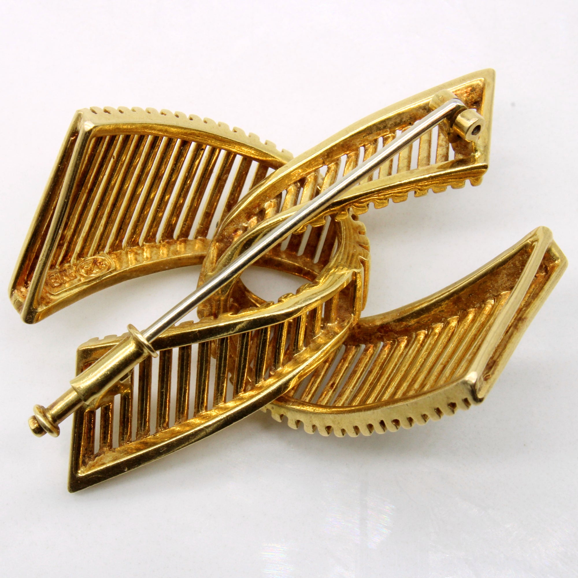 Abstract Yellow Gold Radial Brooch |