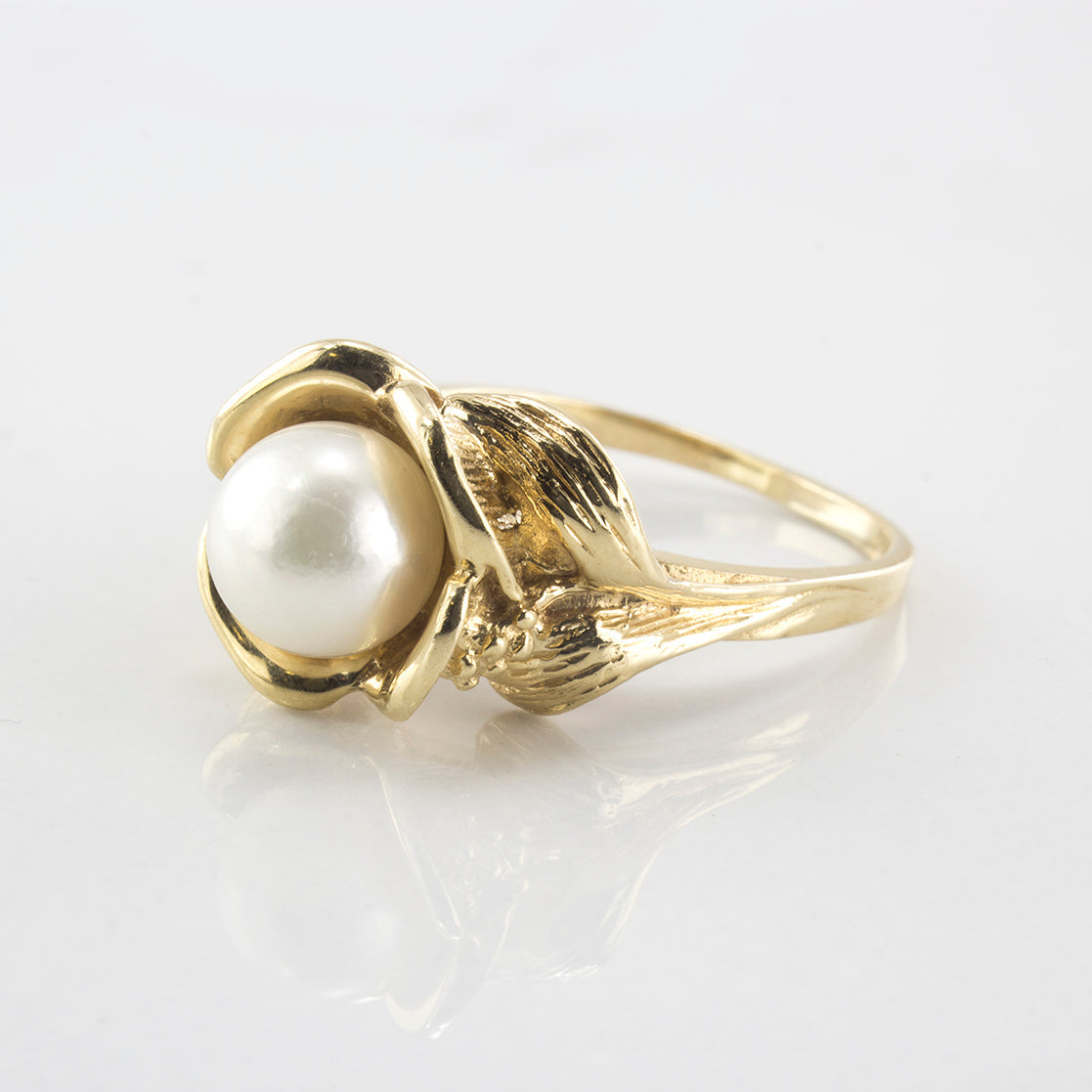 Floral Pearl Cocktail Ring | SZ 6.5 |