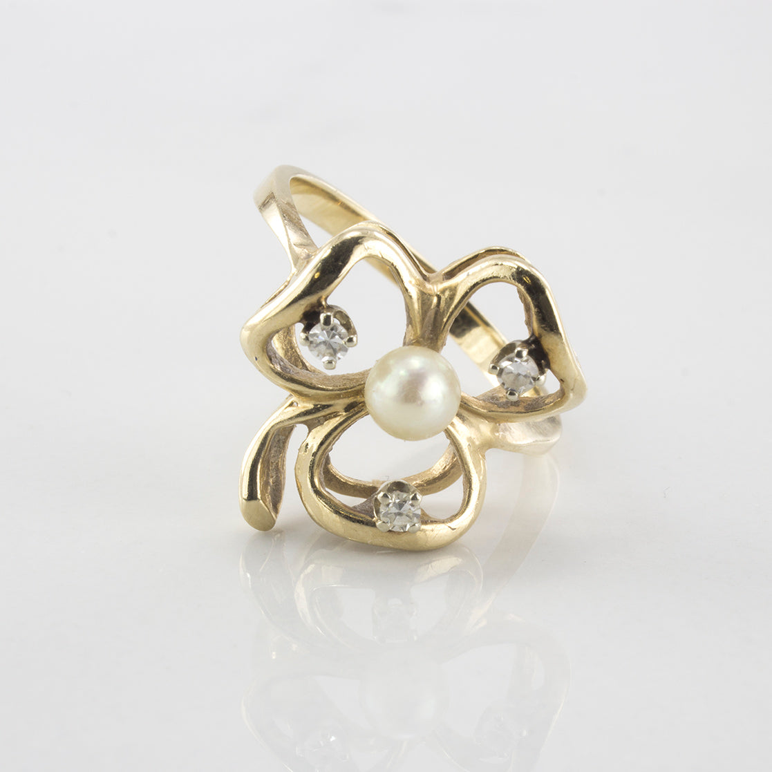 Clover Diamond and Pearl Ring | 0.06 ctw | SZ 5.75 |