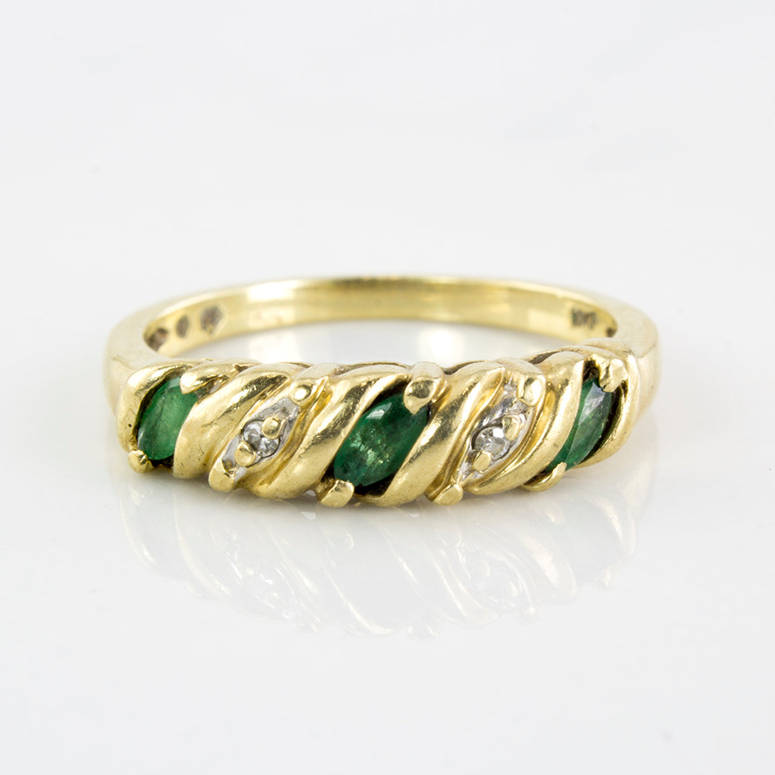 Emerald and Diamond Ring | 0.15 ctw | SZ 6.5 |