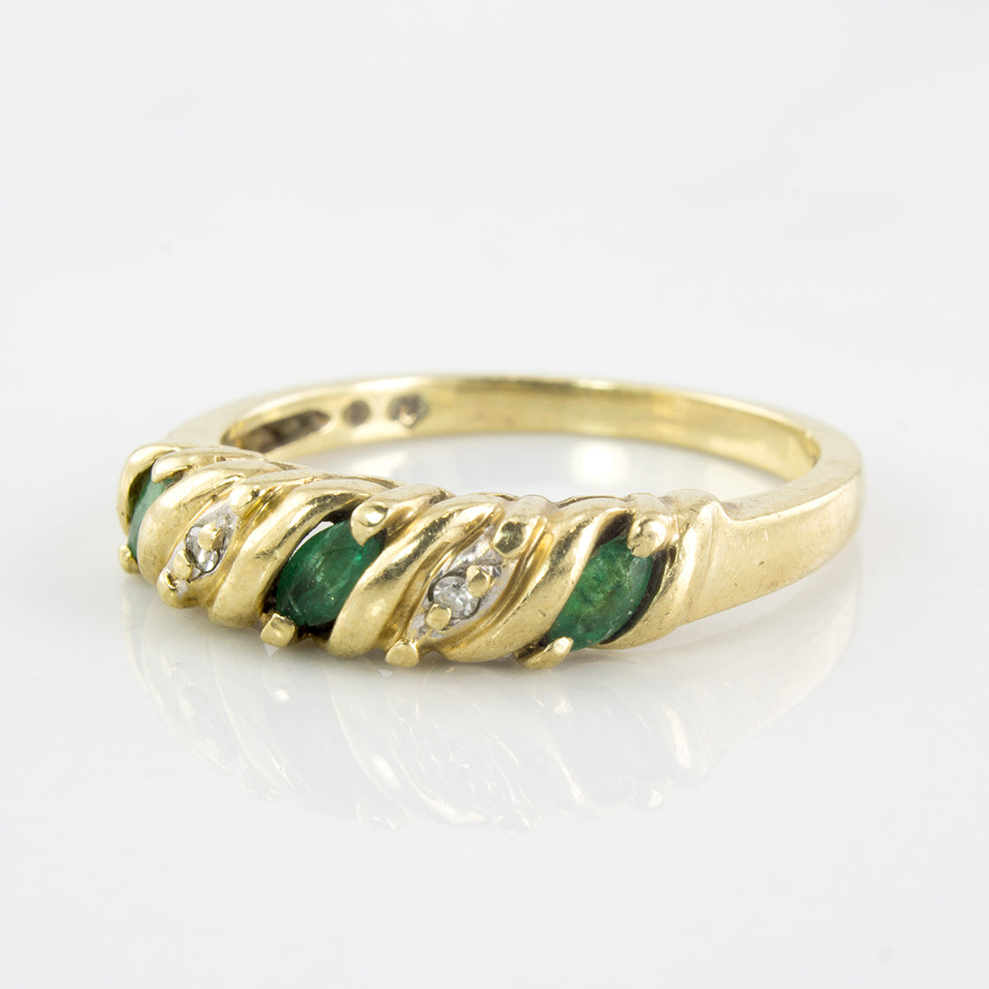 Emerald and Diamond Ring | 0.15 ctw | SZ 6.5 |