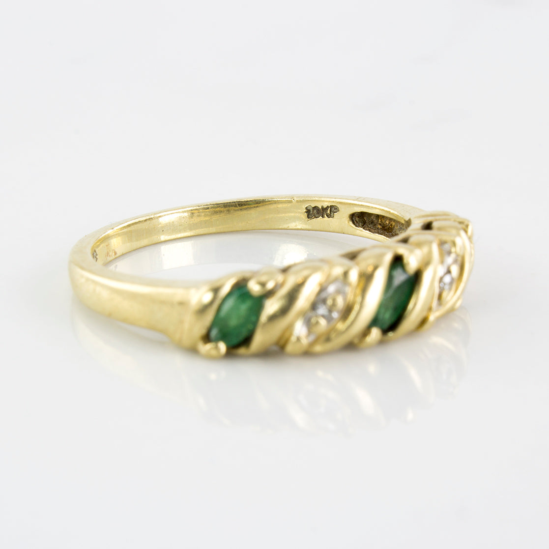 Emerald and Diamond Ring | 0.15 ctw | SZ 6.5 |
