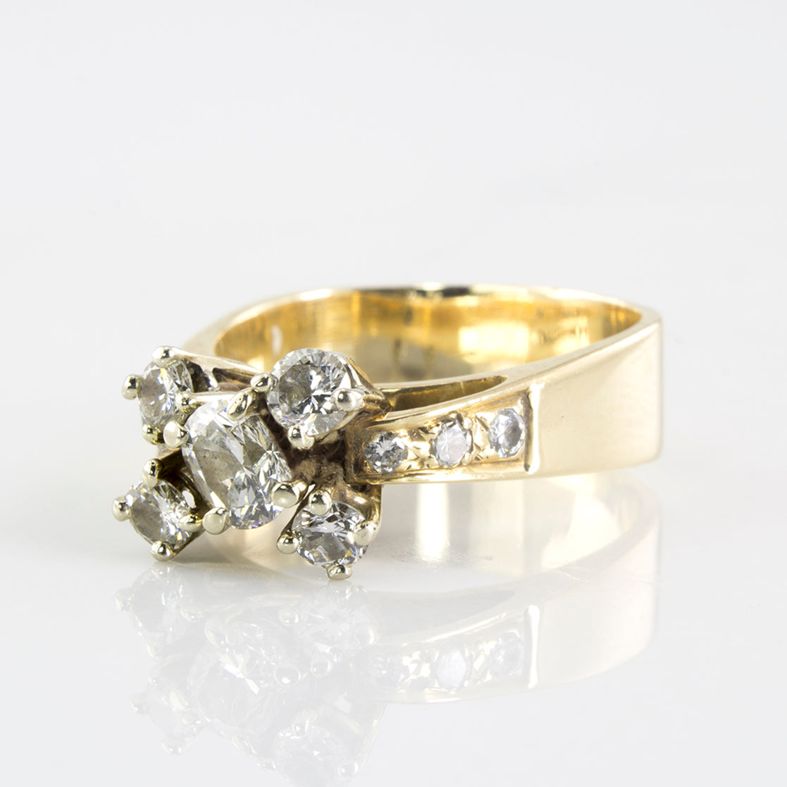 Square Band Diamond Ring | 0.90 ctw | SZ 6.75 |