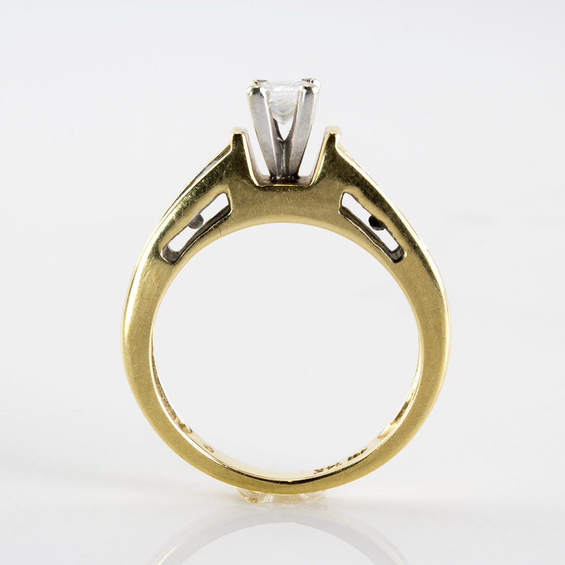 High Set Princess Diamond Ring | 0.96 ctw | SZ 6.5 |