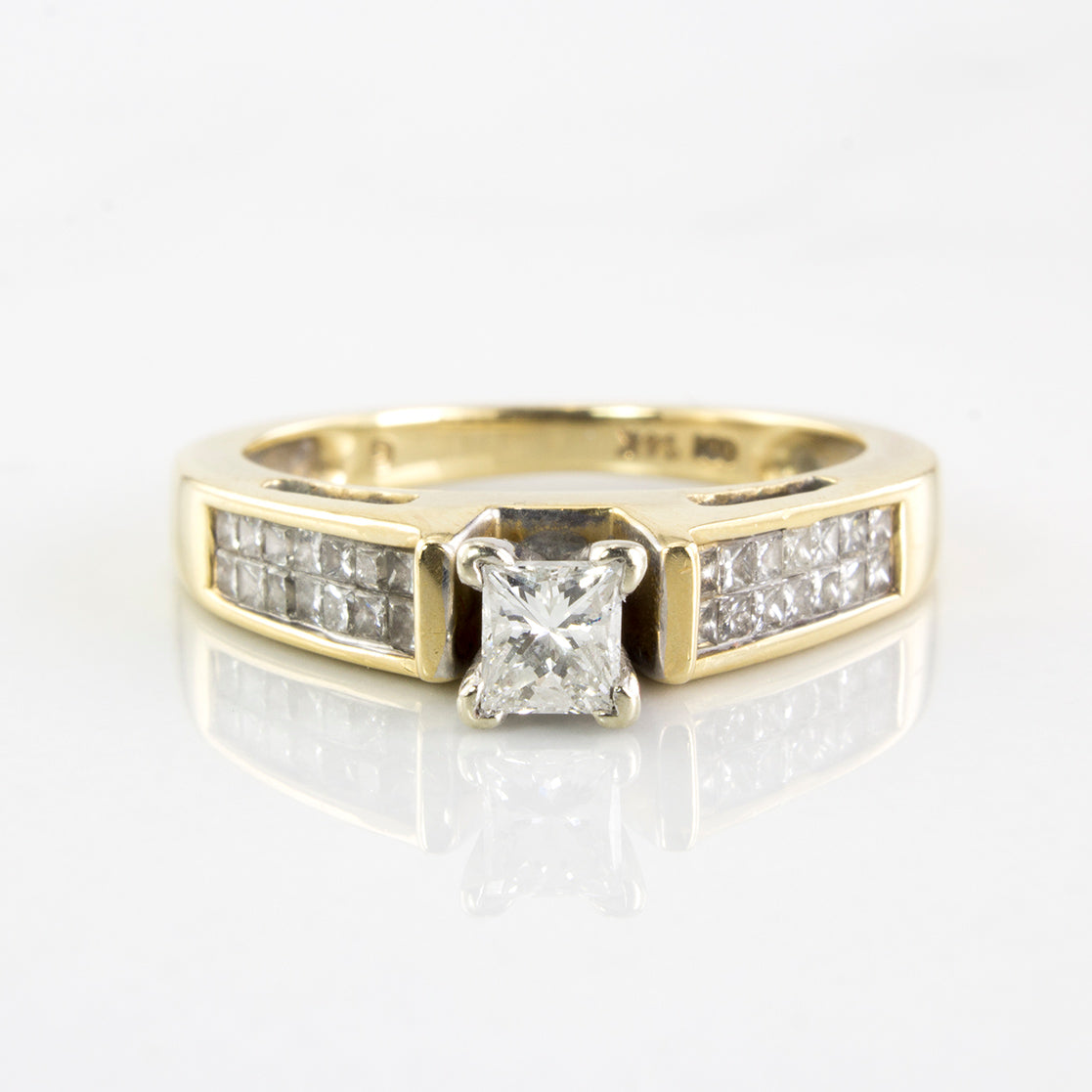 High Set Princess Diamond Ring | 0.96 ctw | SZ 6.5 |