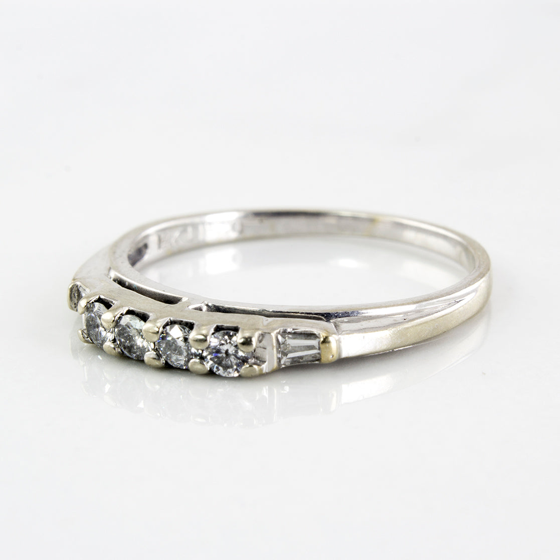 Petite Diamond Ring | 0.18 ctw | SZ 6 |