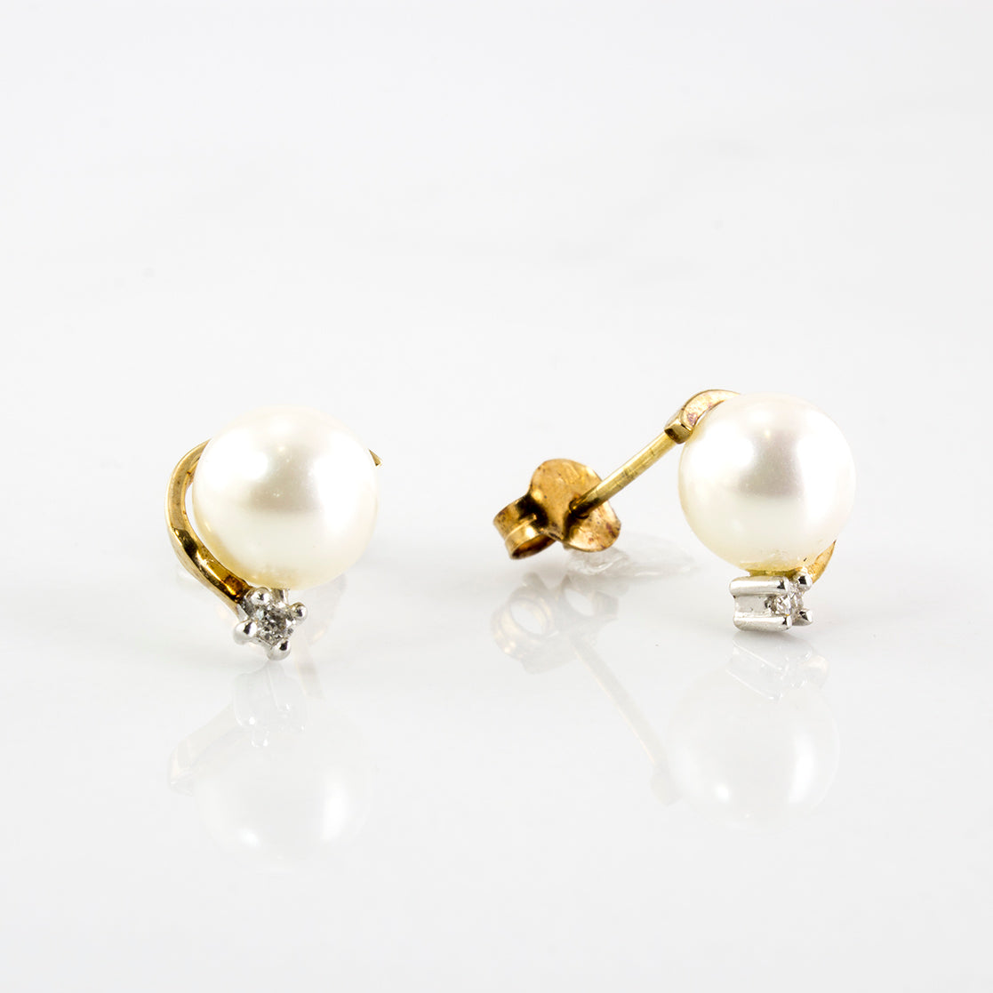 Diamond & Pearl Stud Earrings | 0.04 ctw |