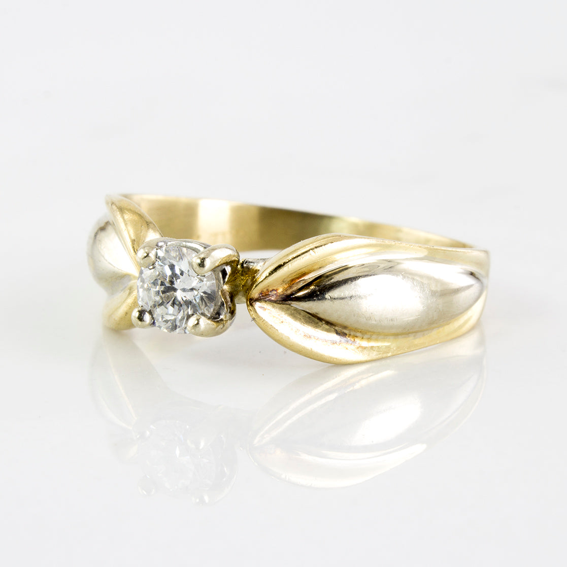 Two Tone Diamond Solitaire Ring | 0.28 ctw | SZ 8.5 |