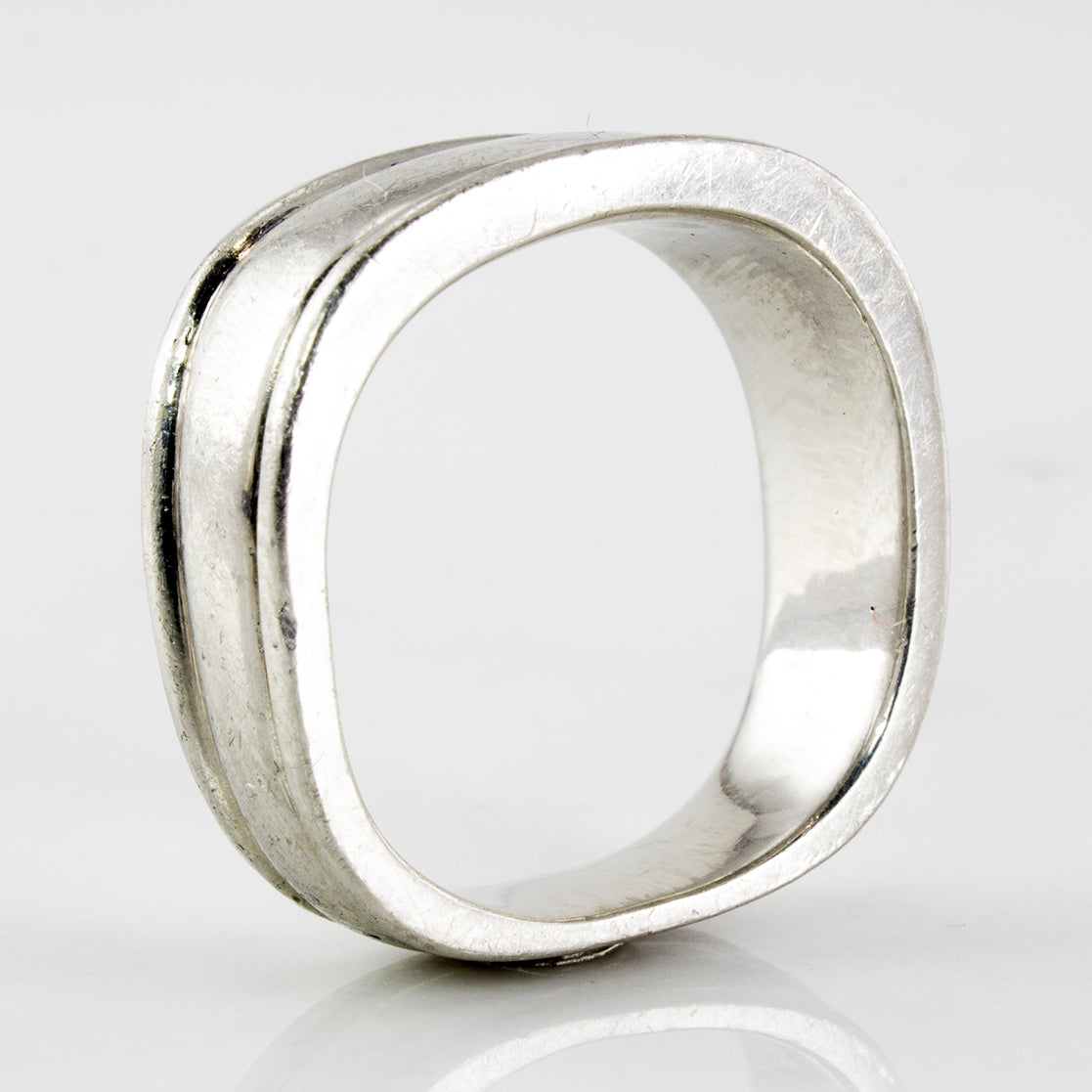 Soft Square Platinum Band | SZ 7.5 |