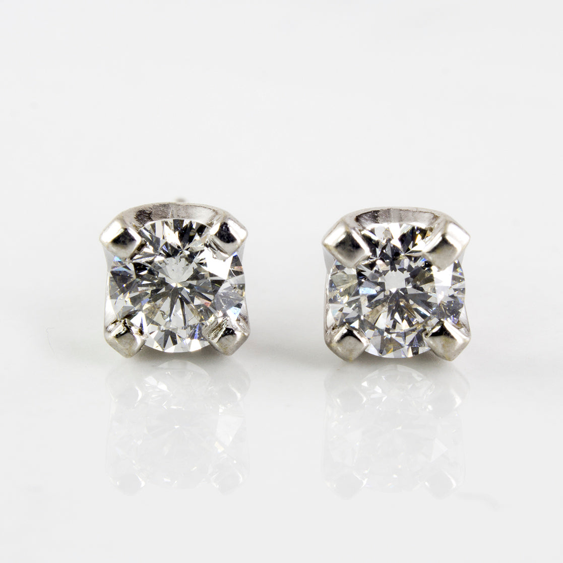 Solitaire Diamond Stud Earrings | 0.84 ctw |