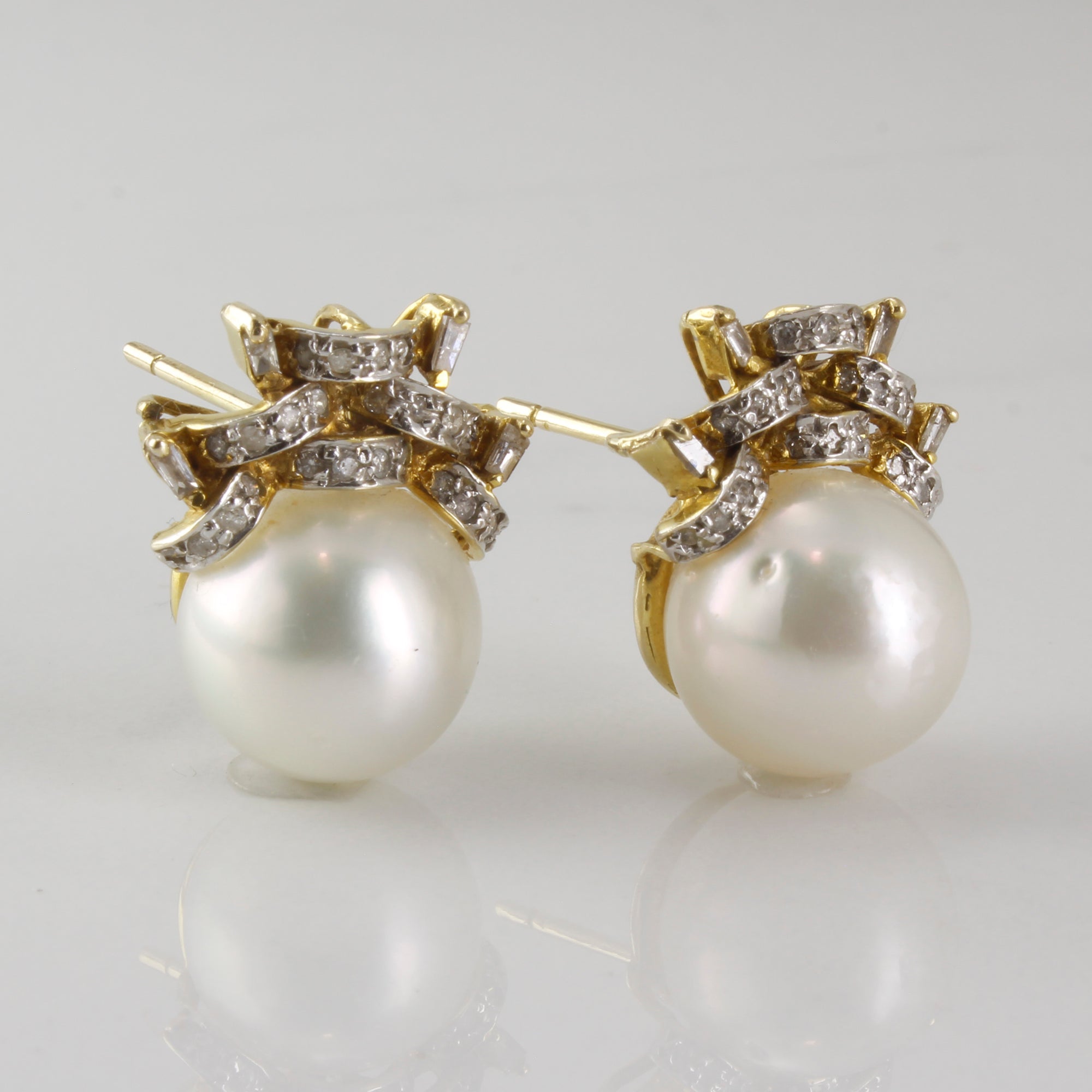 Diamond & Pearl Stud Earrings | 0.30ctw |