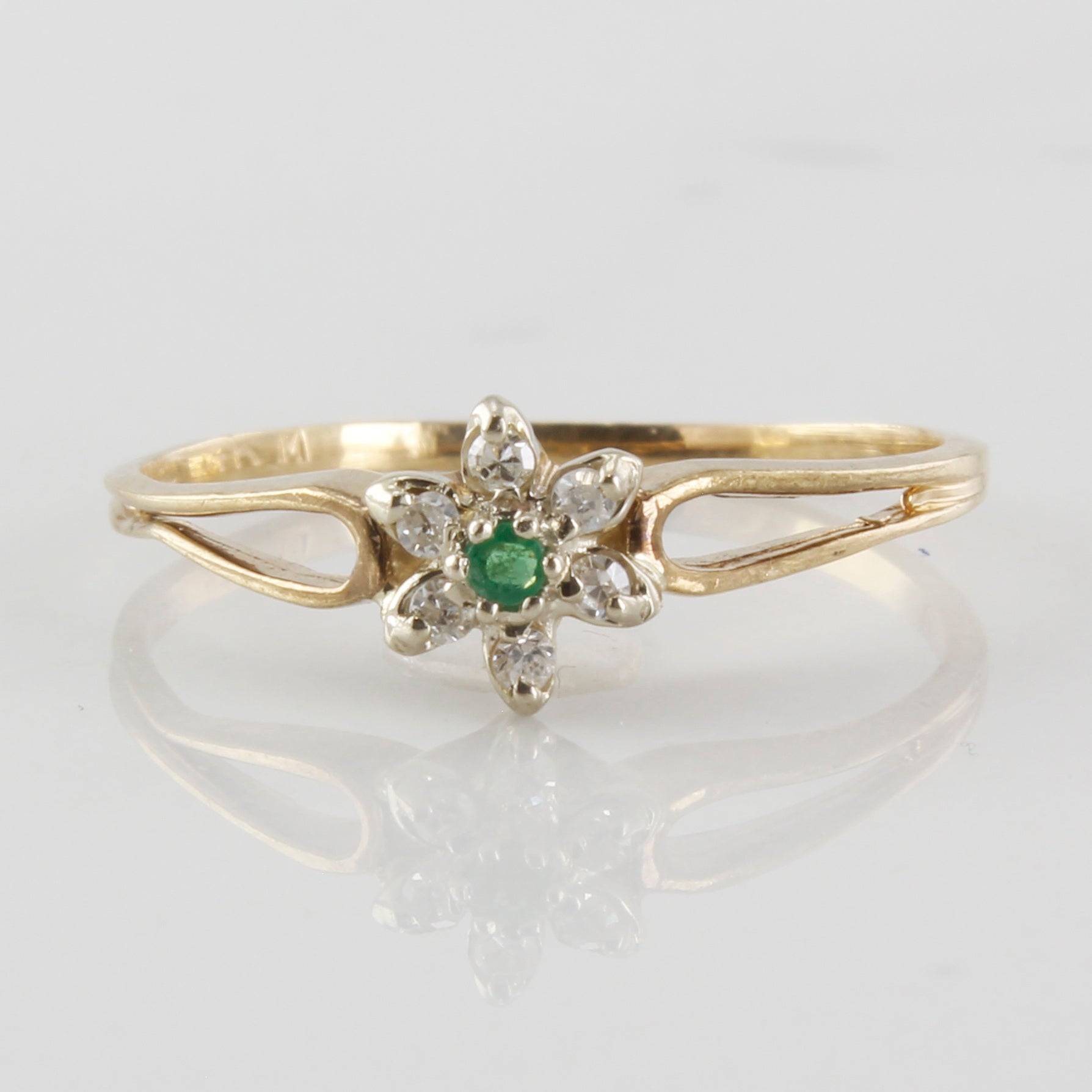 Petite Emerald & Diamond Ring | 0.02ct, 0.03ctw | SZ 5.5 |