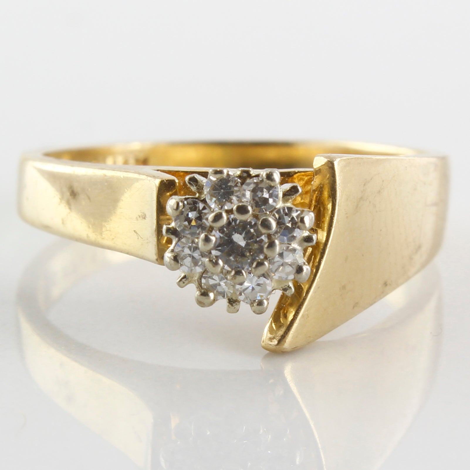 Asymmetrical Cluster Diamond Ring | 0.12ctw | SZ 6 |