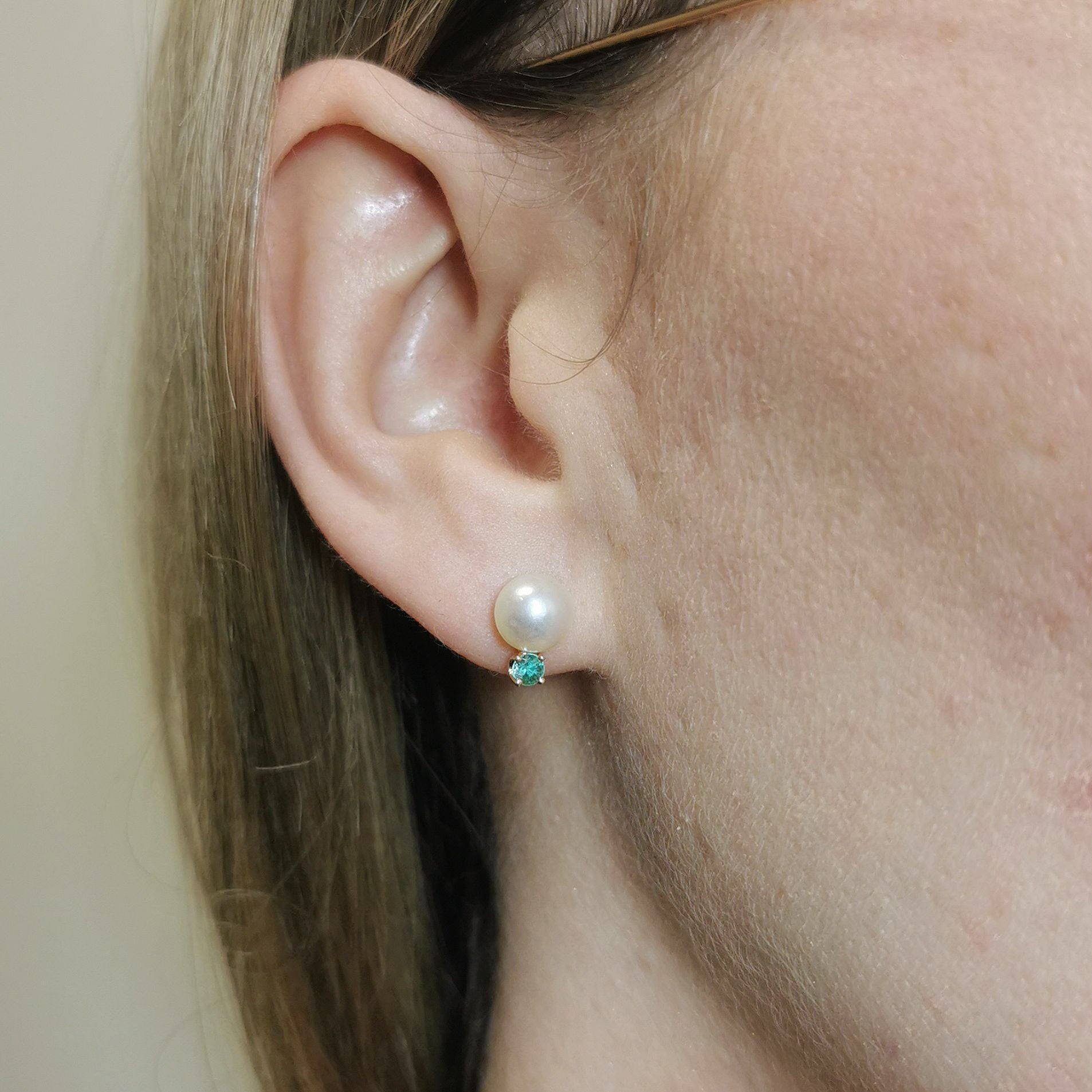 Pearl & Emerald Stud Earrings | 4.80ctw, 0.20ctw |
