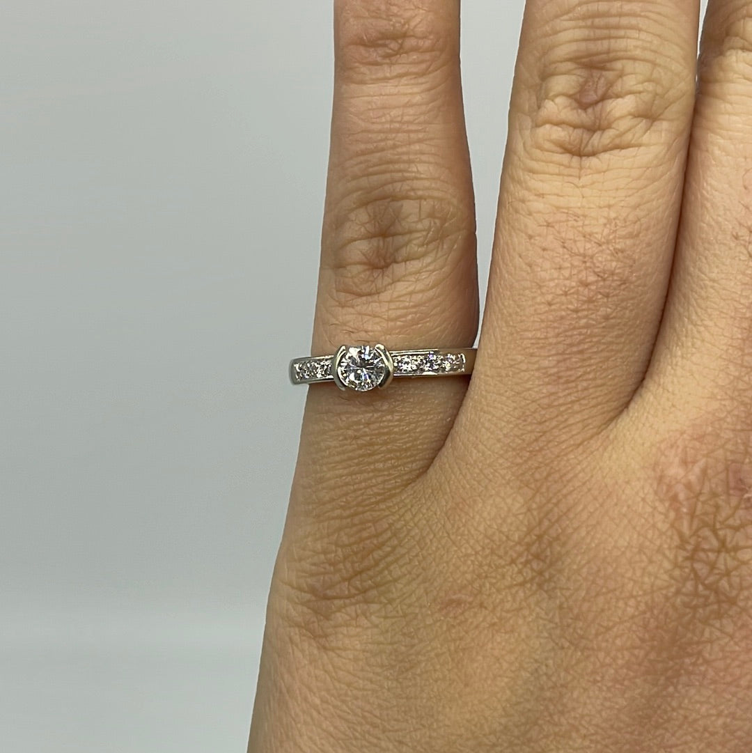 18k Semi Bezel Diamond Engagement Ring | 0.45ctw SI2 F | SZ 6.75 |