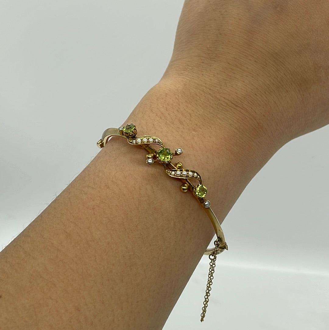 Edwardian Peridot & Pearl Bangle | 1.65ctw | 6.5" |