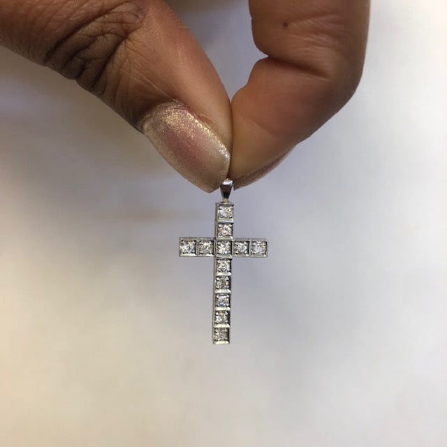 Diamond Cross Pendant | 0.27ctw |