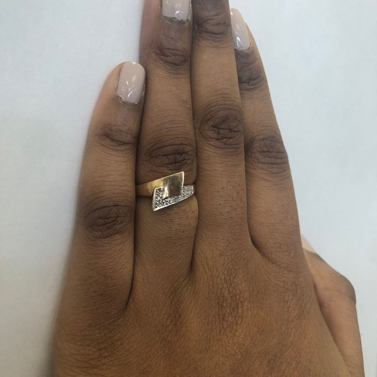 Bague géométrique sertie de diamants | 0,05 ct | Taille 7,5 |