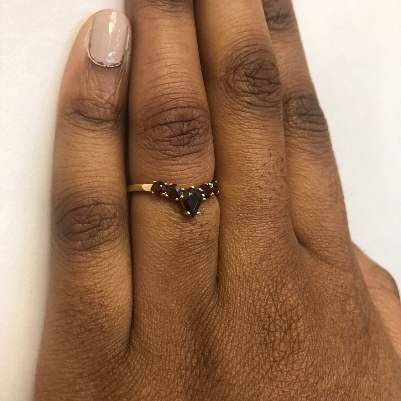 Garnet Chevron Ring | 0.85ctw | SZ 8 |