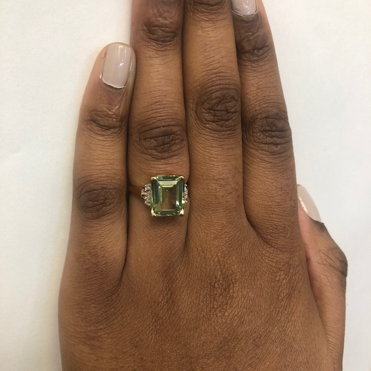 Lime Topaz & Diamond Ring | 7.25ct, 0.03ctw | SZ 8 |